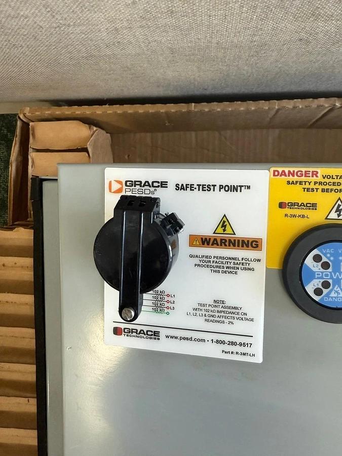 Used Eaton DEM364FDJB-00VT Heavy Duty Safety Switch, 3-Pole, 200A, 600V Fusible *NEW*