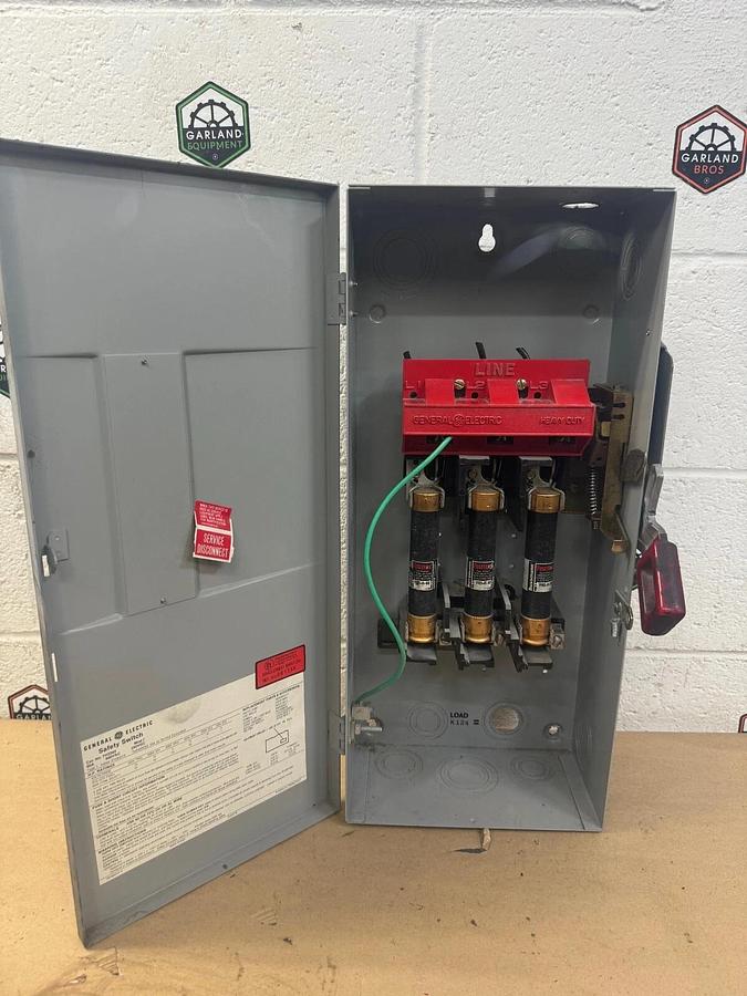 Used General Electric TH3362, 60 Amp, 600 Volt, Heavy Duty Safety Switch