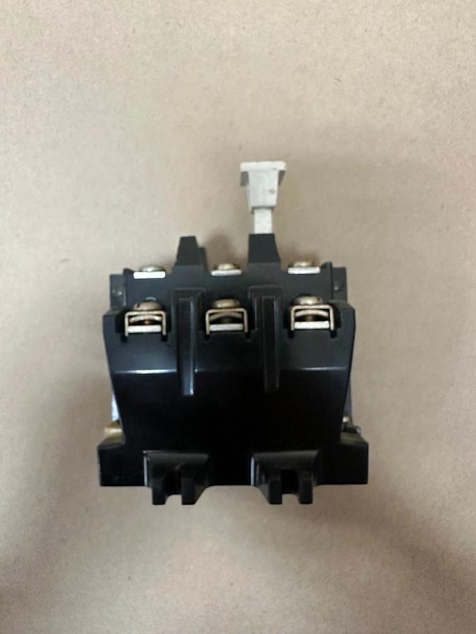 Used Allen Bradley 592-B0V16 Overload Relay