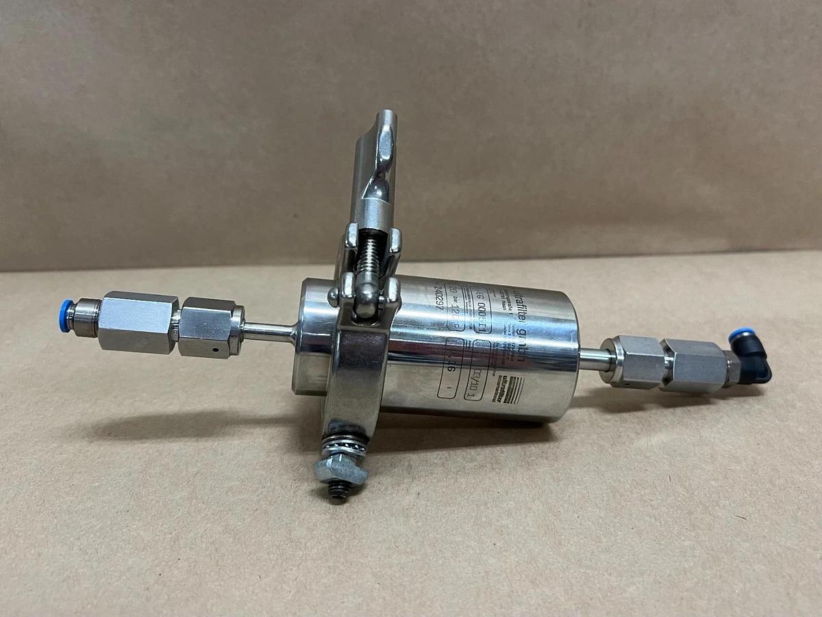 Used Ultrafilter International R-EG 0005I1 SS Filter Housing w/ R-TF 03-10 Element