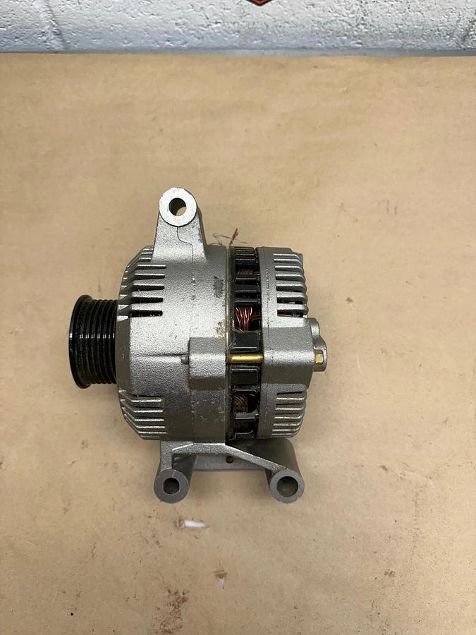 Motorcraft F794HD-2192-12V Alternator