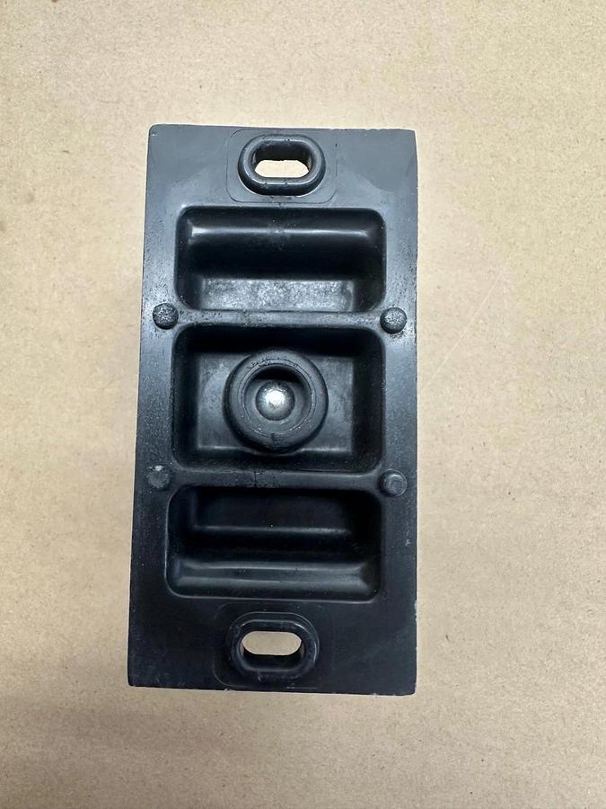Used Eaton 16321-1 Power Distribution Block *NEW*