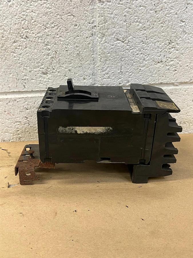 Used Square D LJ-216 Circuit Breaker 3 Pole Unit