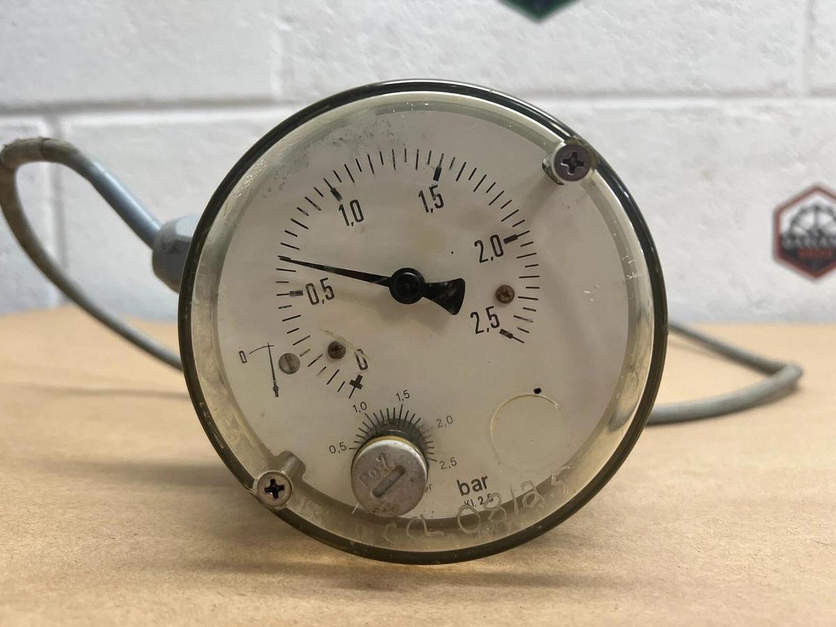 Used Fischer DS1104NA01A1 Differential Pressure Gauge