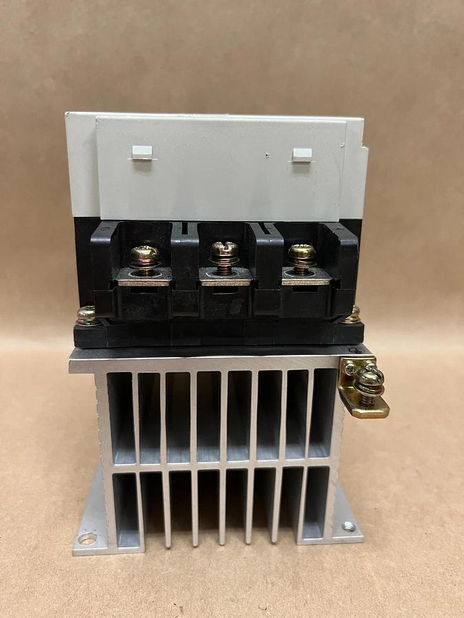 Used Siemens 3RF1431-0JC04 480V, 50/60Hz Contactor