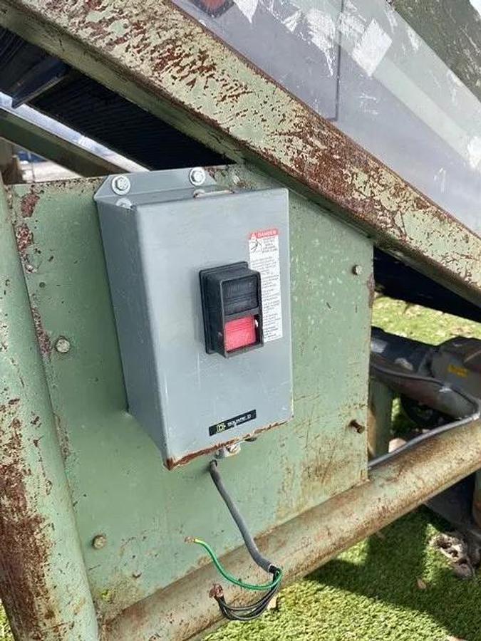 Used Conveyor Belt W: 28", L: 9'8" Cleated Incline w/ Leeson 2 HP at 1740 RPM