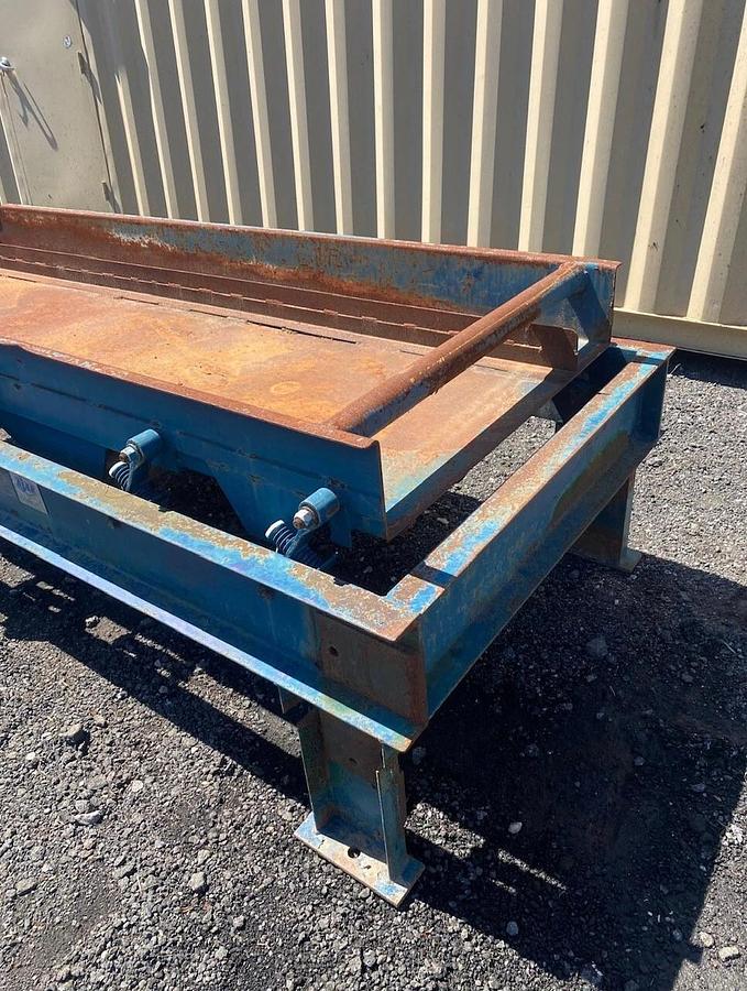Used Renold Ajax 38” W x 120” L Deck Vibrating Conveyor, Baldor SuperE 1HP @ 1750RPM
