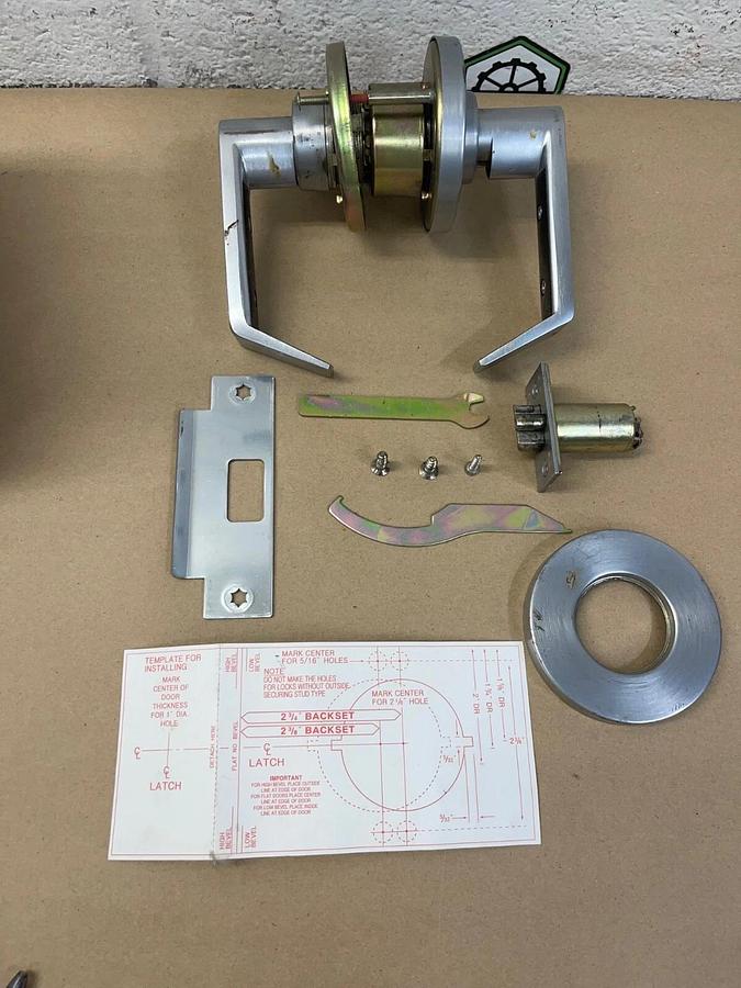 TA Commercial Hardware LHV53 Grade 1 Leverlock, US26D Finish