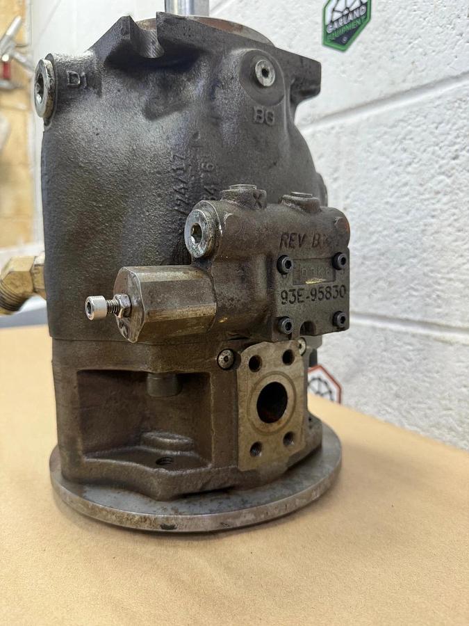 Used Parker PD075PS02SRS5BC00T00C0000 Hydraulic Pump