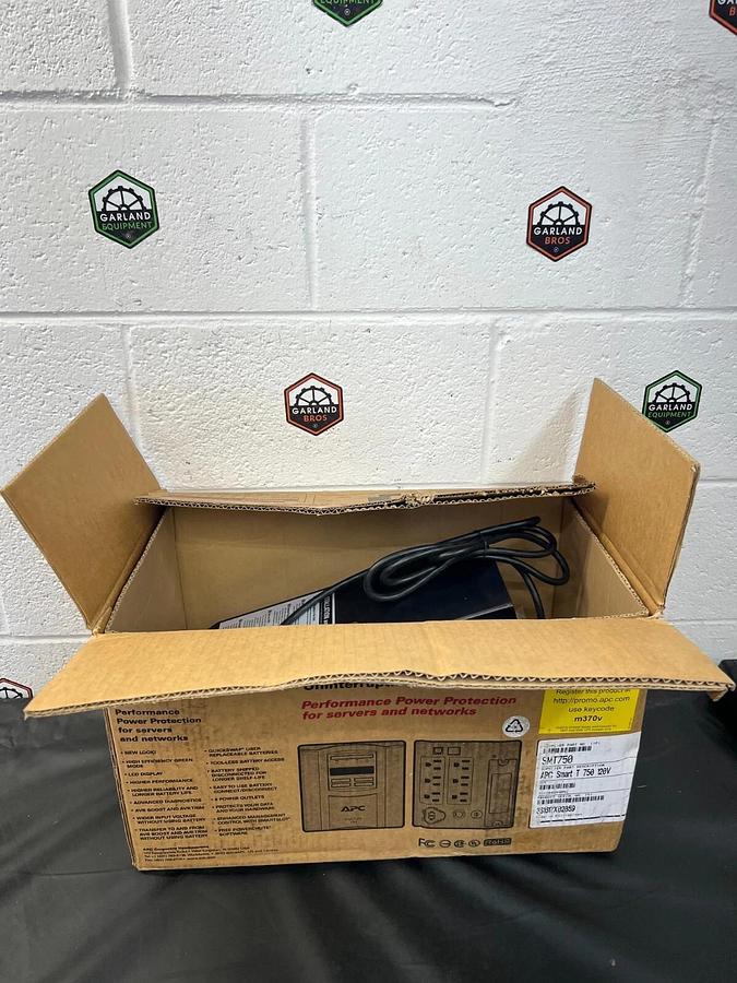Used APC SMT750 Smart-UPS Power Battery Backup 750VA, 120V