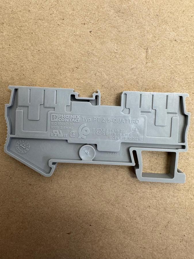 Used Phoenix Contact Typ PT 2,5-QUATRRO Terminal Block, Lot of 13 *NEW*
