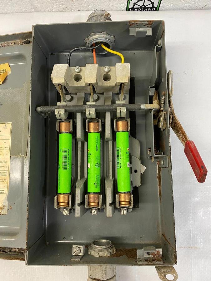 Used Cutler-Hammer 4105H2311H Heavy Duty Safety Switch 30 AMP 600 V 3 Pole