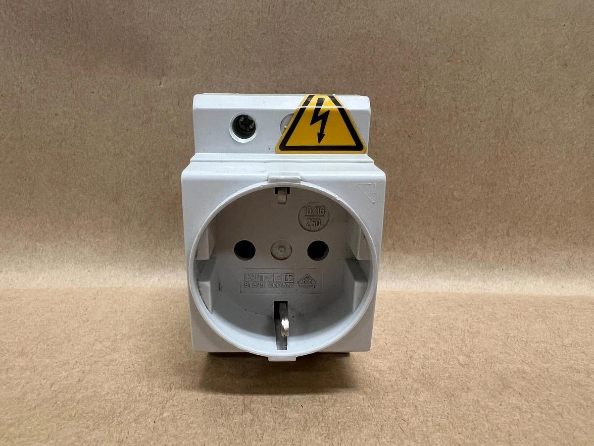 Used Lutze ST3/S 800 572 Plug Receptacle