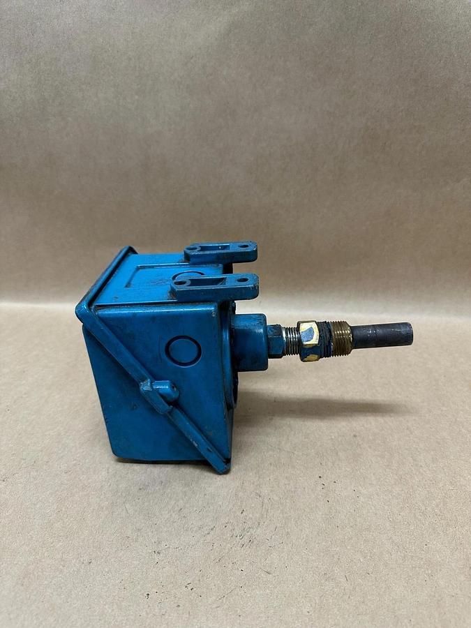 Used United Electric Controls B400-120 Temperature Control