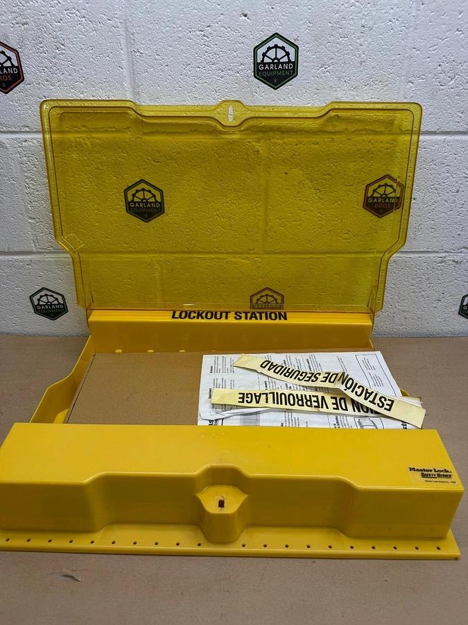Used Master Lock 1850 Safety Series, Lockout/Tagout Station