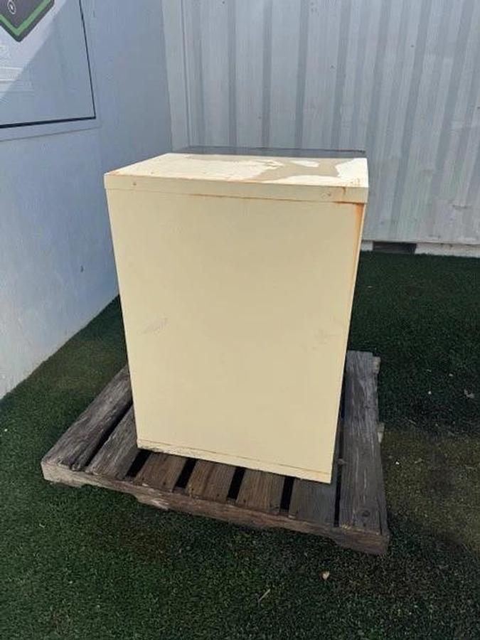 Used Industrial Tool Cabinet 2-Shelf W: 29-1/4” D: 27-3/4” H: 39-1/4"