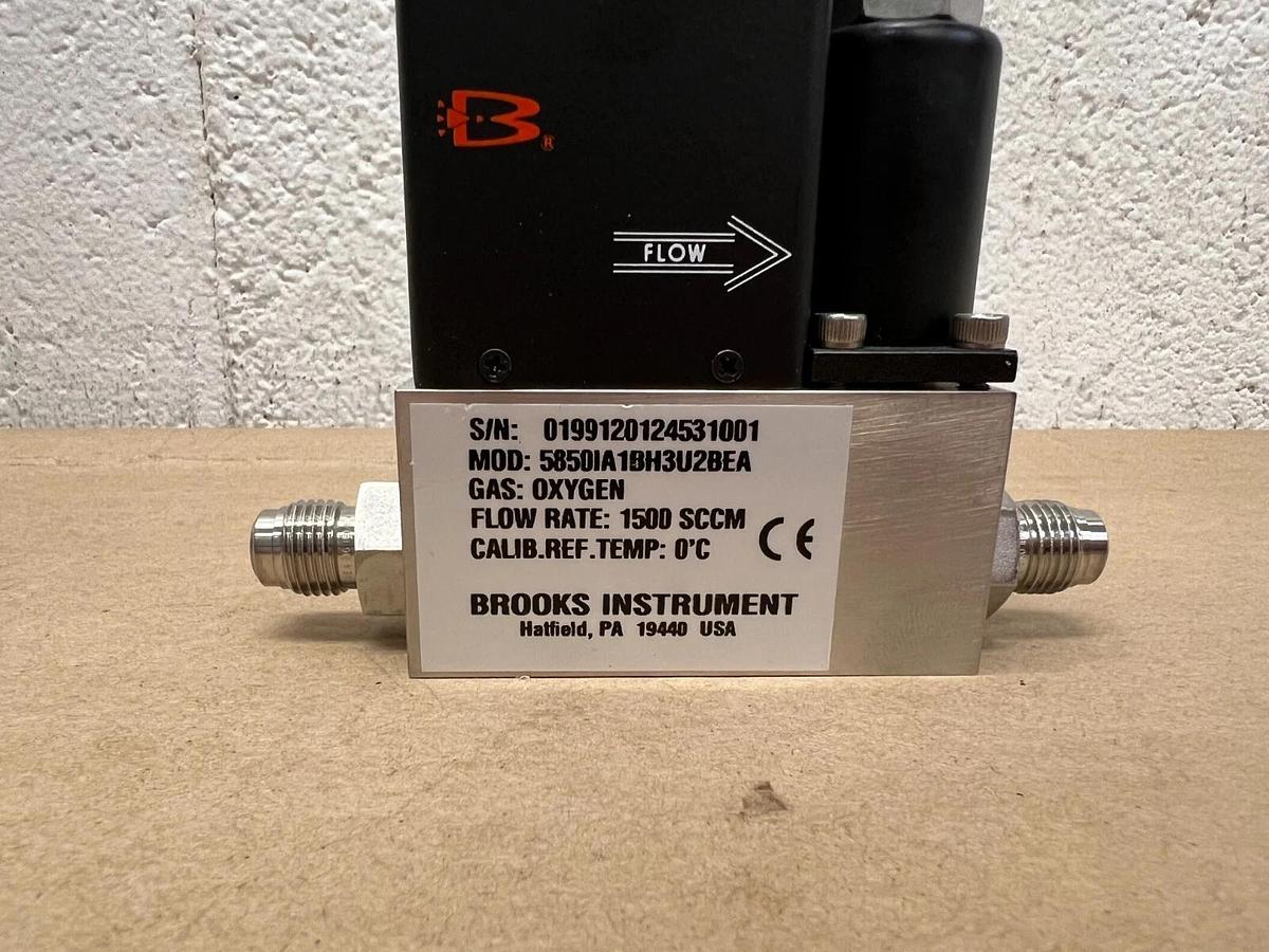 Used Brooks 5850i Mass Flow Controller 1,500 SCCM, Oxygen