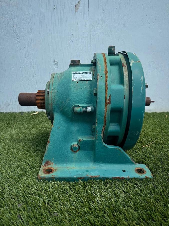Used Sumitomo 1HS1870 SM Cyclo Reducer Ratio 17:1, Input: 20.6, 2” and 1-3/4" Shaft