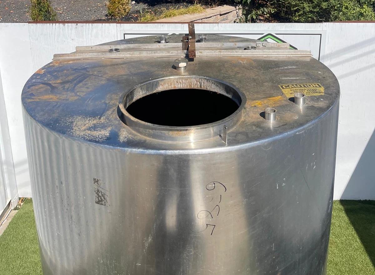 Used Process Equipment Corp 2000 Gallon Perma-San Stainless Steel Tank, Dia: 80”