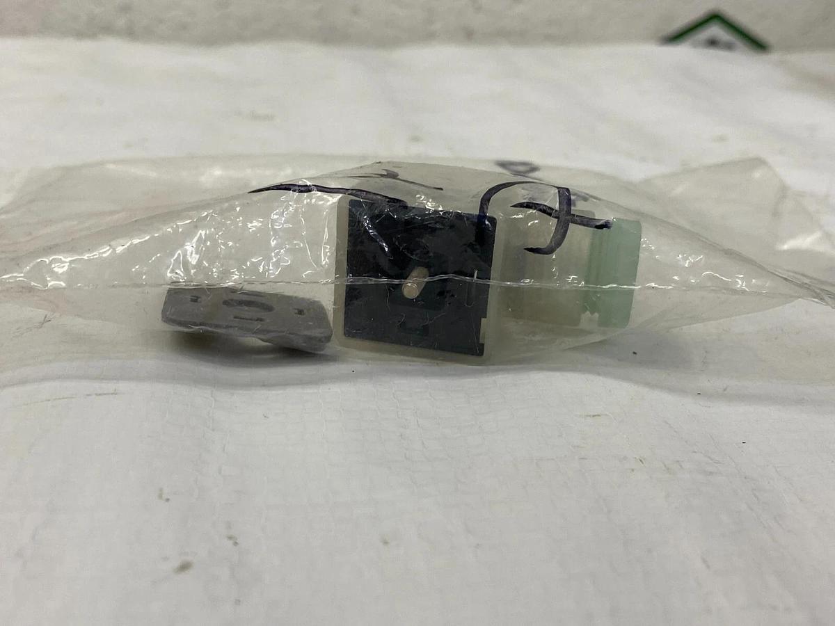 Used Canfield P53031621000 Connector MPC Type 2