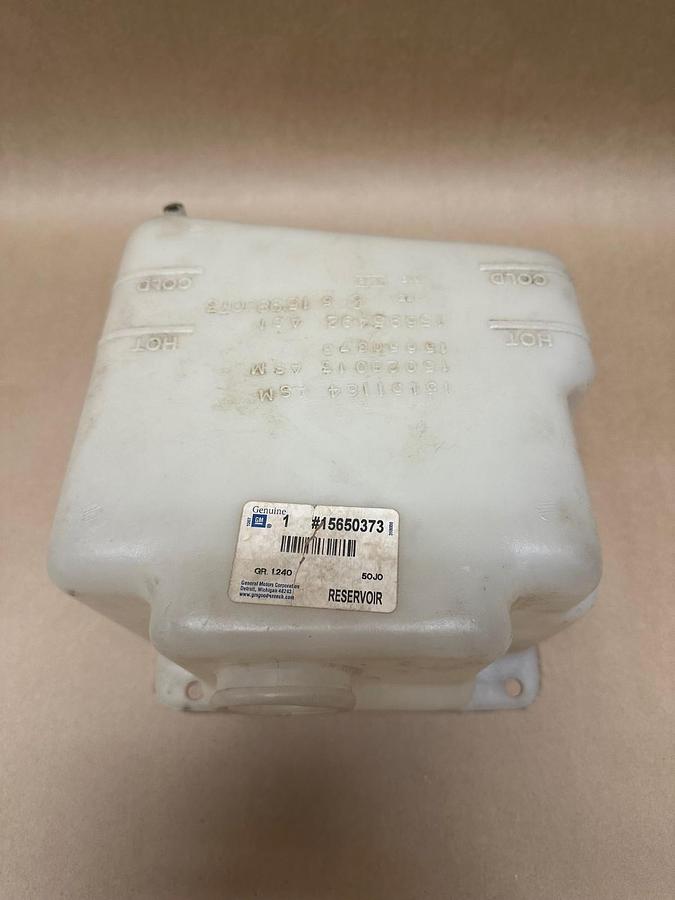 Used General Motors 15650373 Reservoir