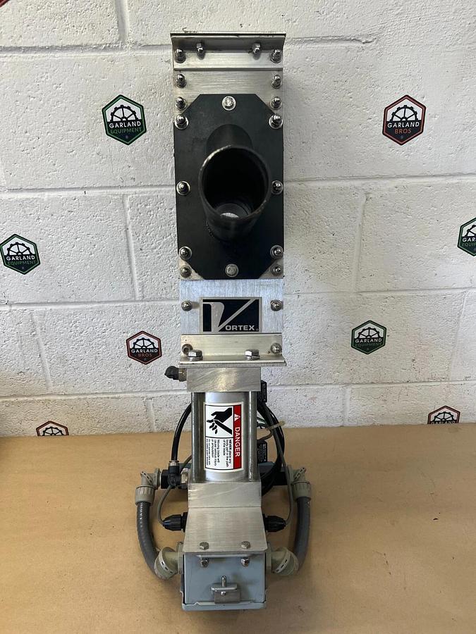 Used Salina Vortex DA2.5-2CSY-SL-MG Diverter Knife Gate Valve w/ MAC Valve