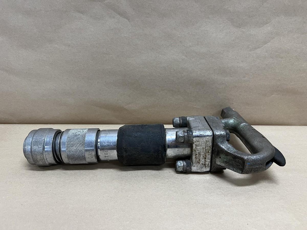 Used SullAir 091113 Pneumatic Jack Hammer/ Rock Drill, Tool Only