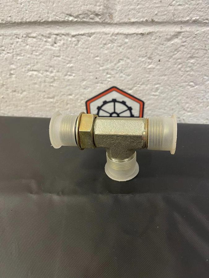 Used Parker 7/8” Seal-Lok-S Straight Thread Tee