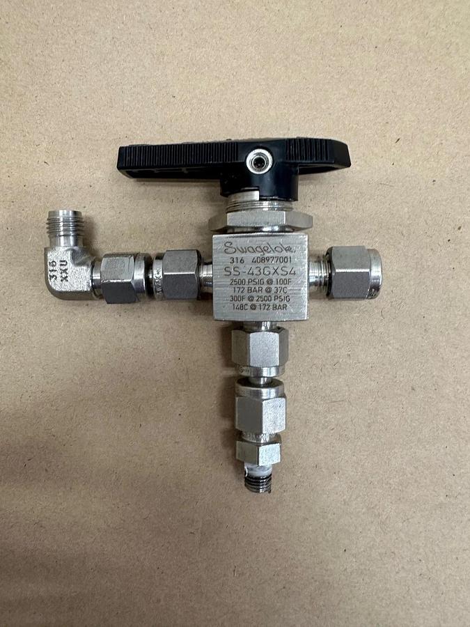 Used Swagelok SS-43GXS4 High Pressure Ball Valve, 2500 PSI *NEW*