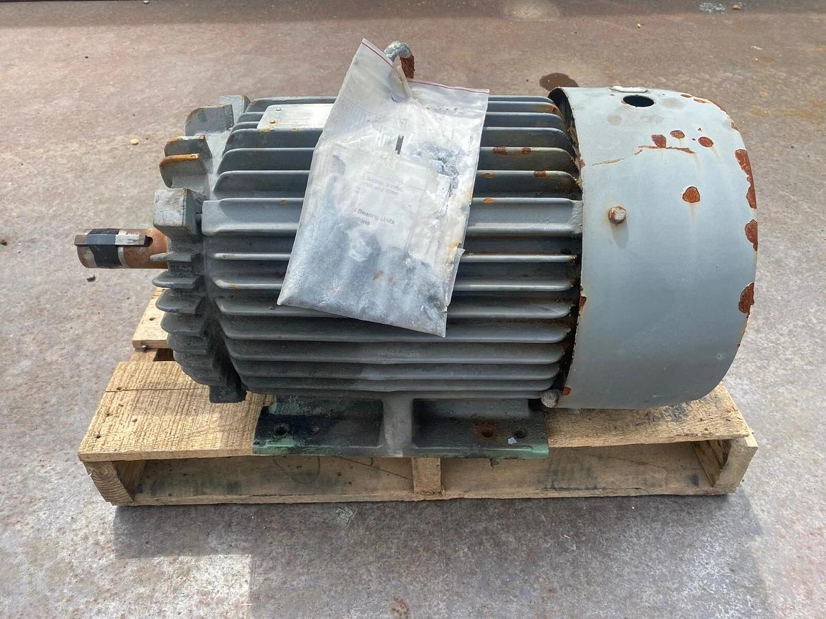 Used Toshiba Motor B0254FLF30M02 25Hp, 1755RPM, 575V, 3 Phase, 284T Frame