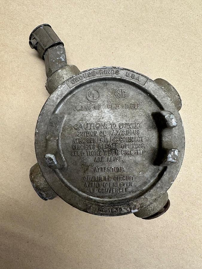 Used Crouse-Hinds 0101639 Conduit with Cover