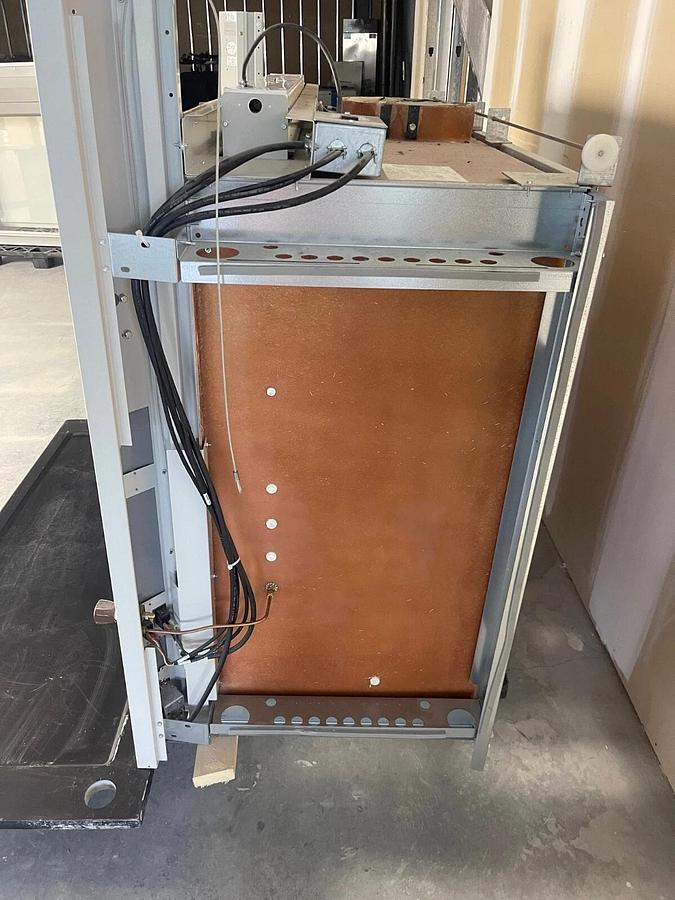 Used LabConco 10050000010814 Laboratory Fume Hood w/ Bench Top