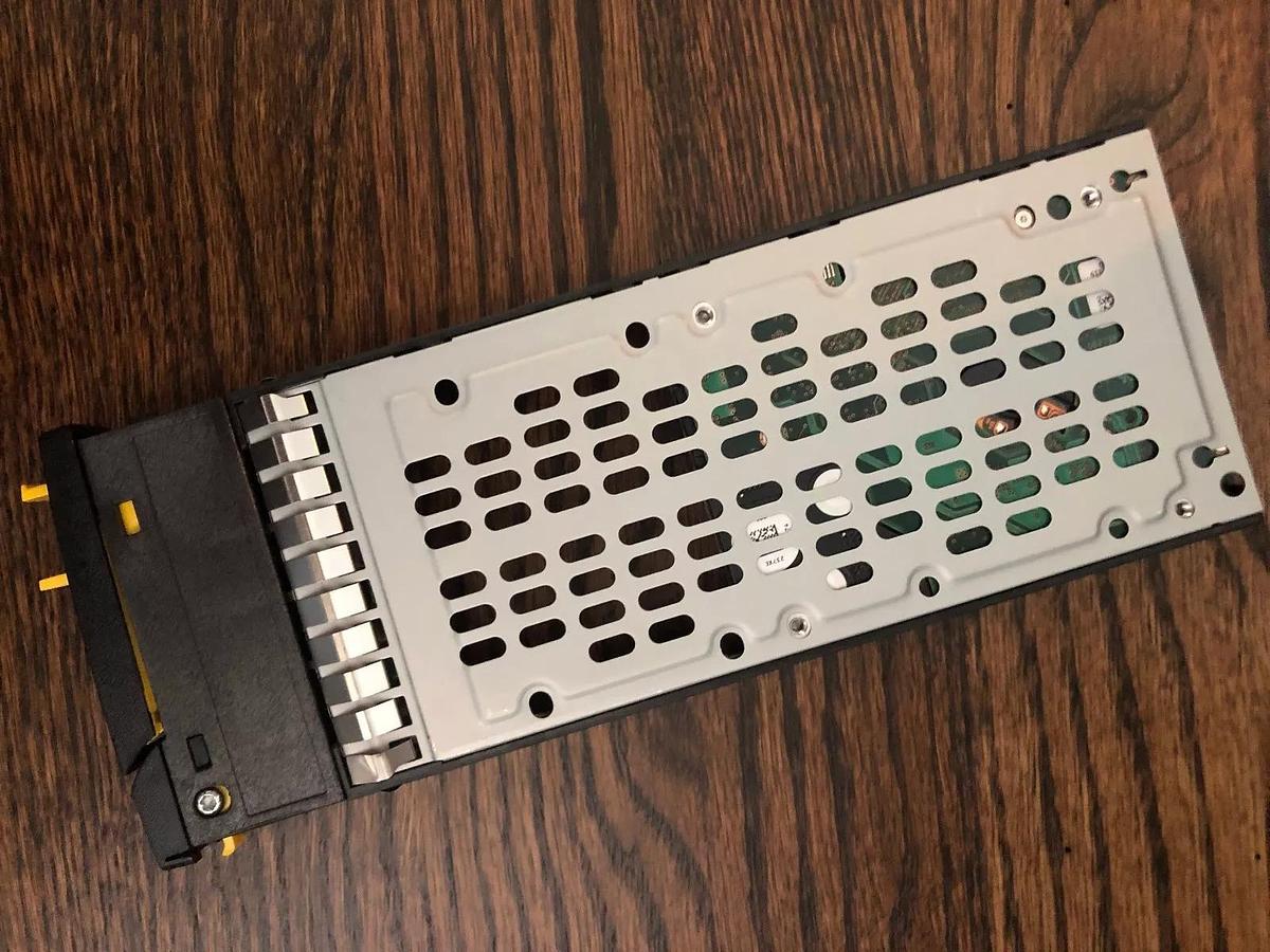 Used HP SAS 697388 10K 450GB HGST P/N 5697-1286 Model HUC109045CSS600