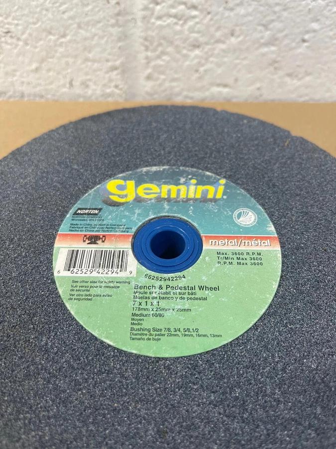 Norton 66252942294 Gemini, Bench and Pedestal Wheel, Medium 60/80, 7 x 1 x 1