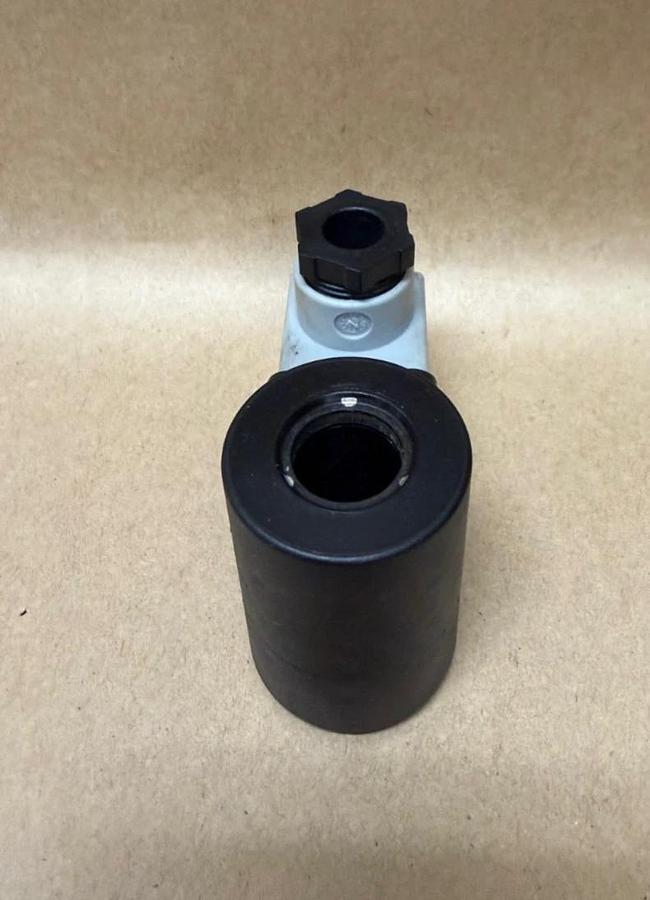 Used Hydac 913800 Coil Valve