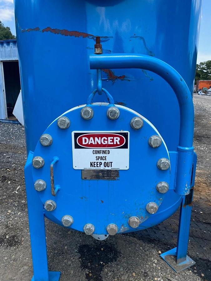 Used Quick Tanks Inc 560 Gallon Vertical Cylinder Liquid Storage Tank, 48”x72”