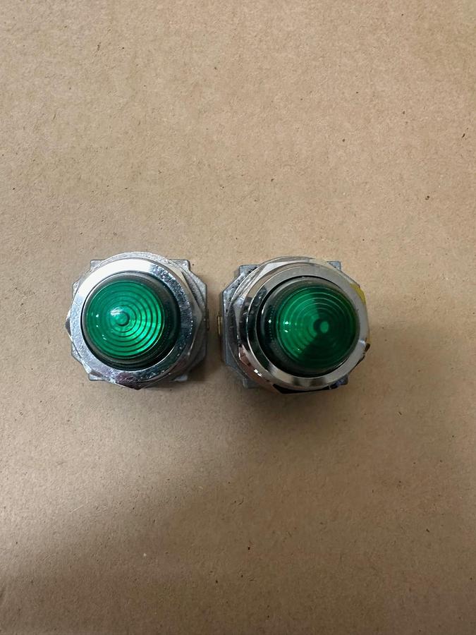 Used IDEC APD Green Pilot Light - Lot of 2