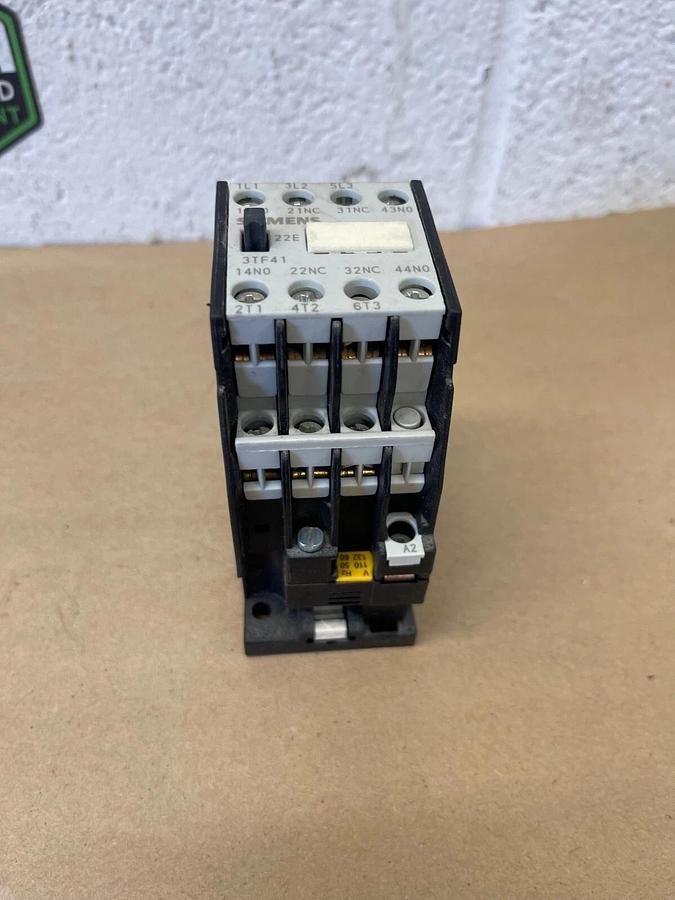 Used Siemens 3TF41 22-0X Contactor, 20 A, 400V