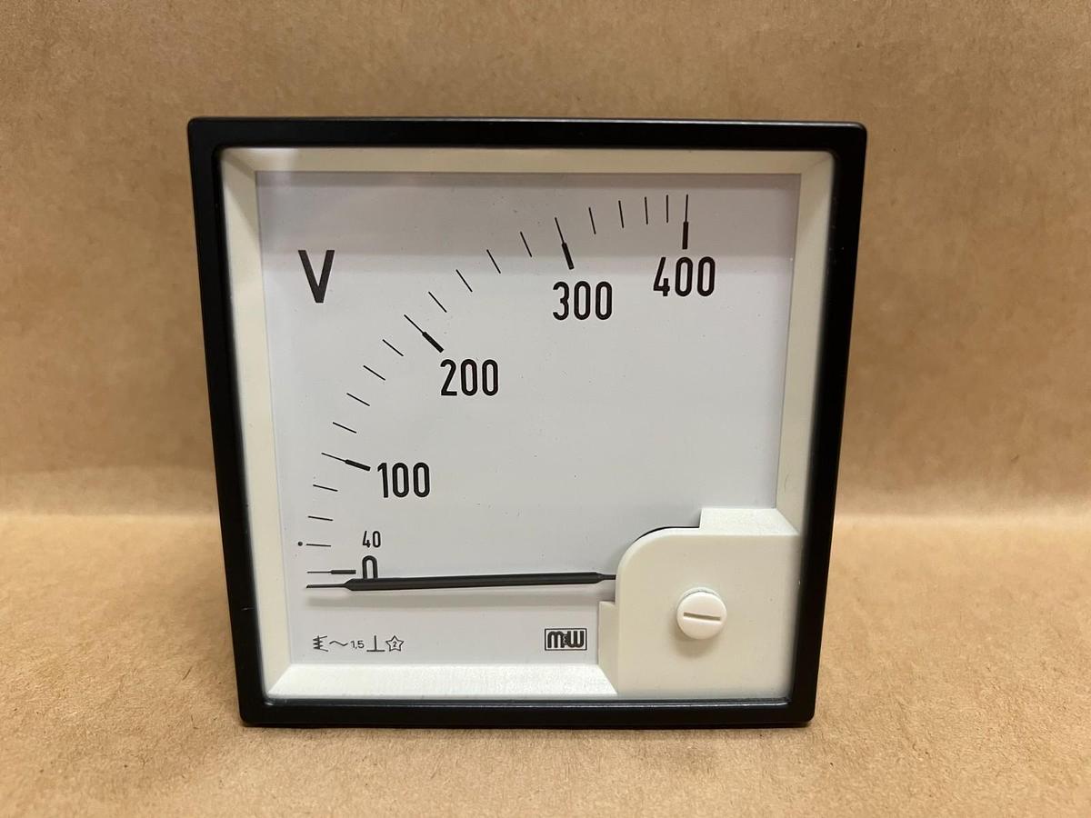 Used M&W Voltmeter 0-400V