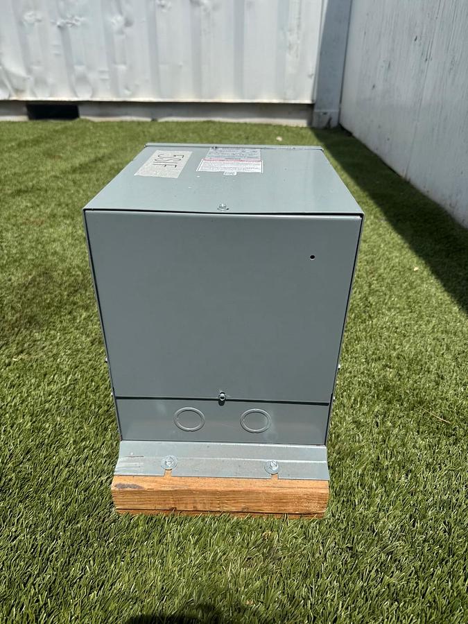 Used Square D/Schneider Electric 5S1F4300621200922 Dry Transformer 5kVA 1 Ph 60Hz