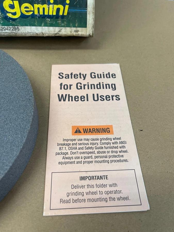 Used Norton 66252942295 Gemini, Bench and Pedestal Wheel, 7 x 1 x 1, Fine 100/120