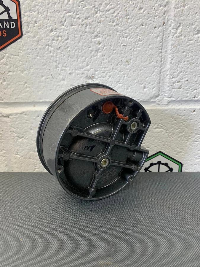 Used Dwyer Magnehelic 2004C Differential Pressure Gauge 15 PSIG 1-4 in