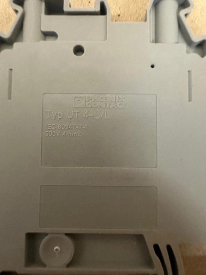 Used Phoenix Contact UT 4-L/L Multi-Level Terminal Block - Lot of 8