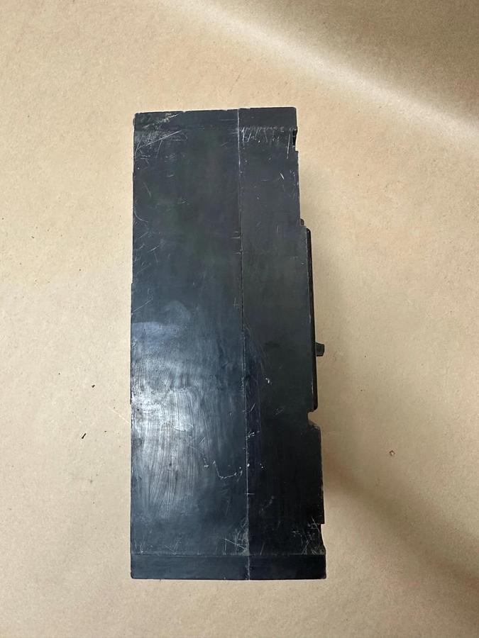 Used Westinghouse DA3300XZ 300A 3 Pole Circuit Breaker