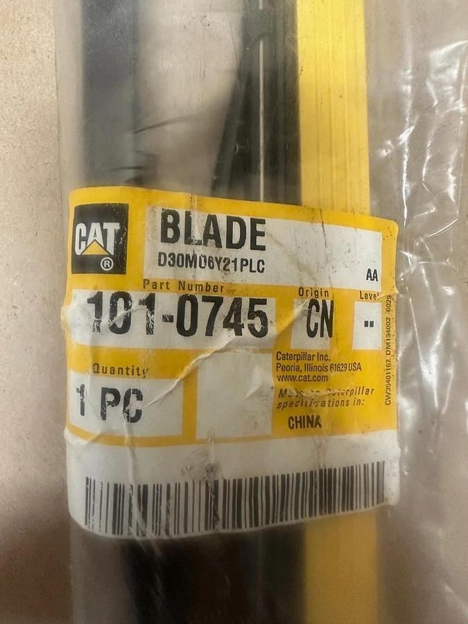 Used CAT 101-0745 600mm Long Wiper Blade *FACTORY SEALED*