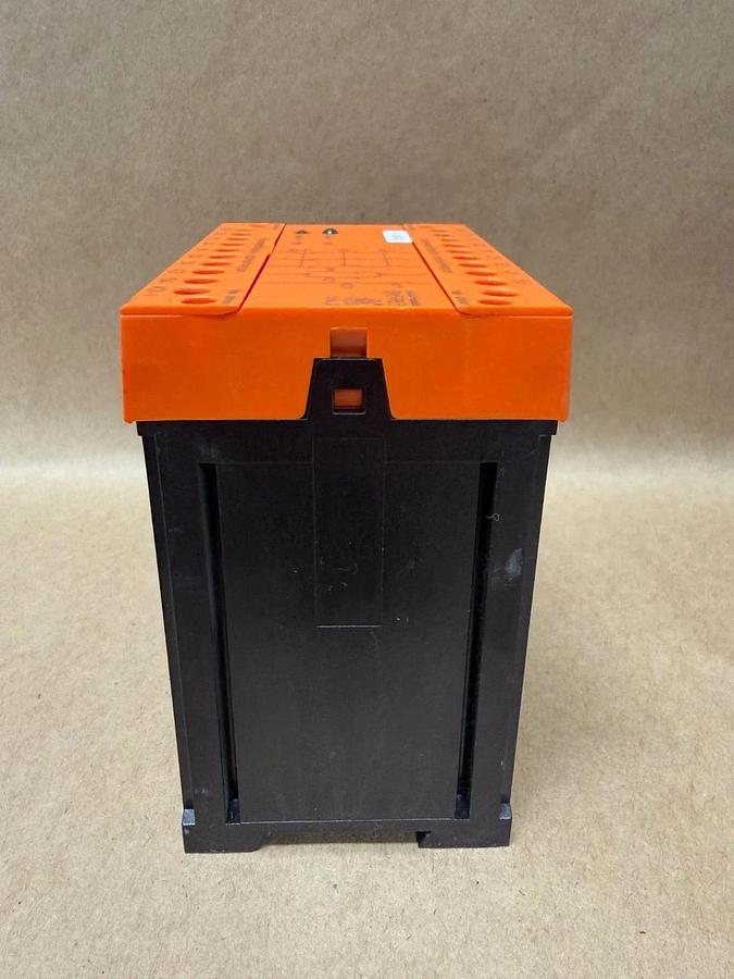 Used Klemmenleiste Abnehmbar BN5983 Safety Relay
