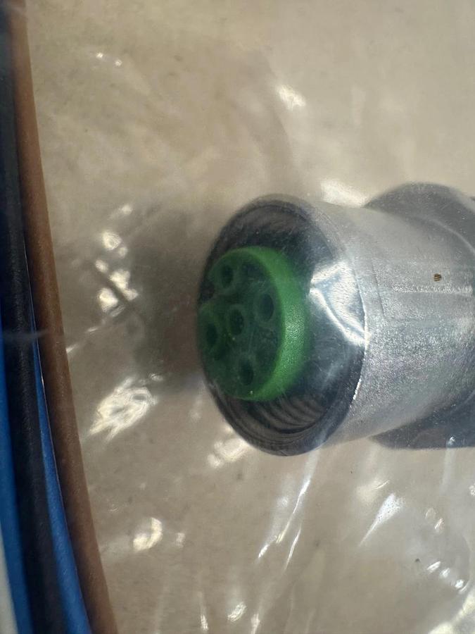 Used Murr Elektronik 7000-13542-9710100 M12 Female Receptacle, 1 m of wire *NEW*