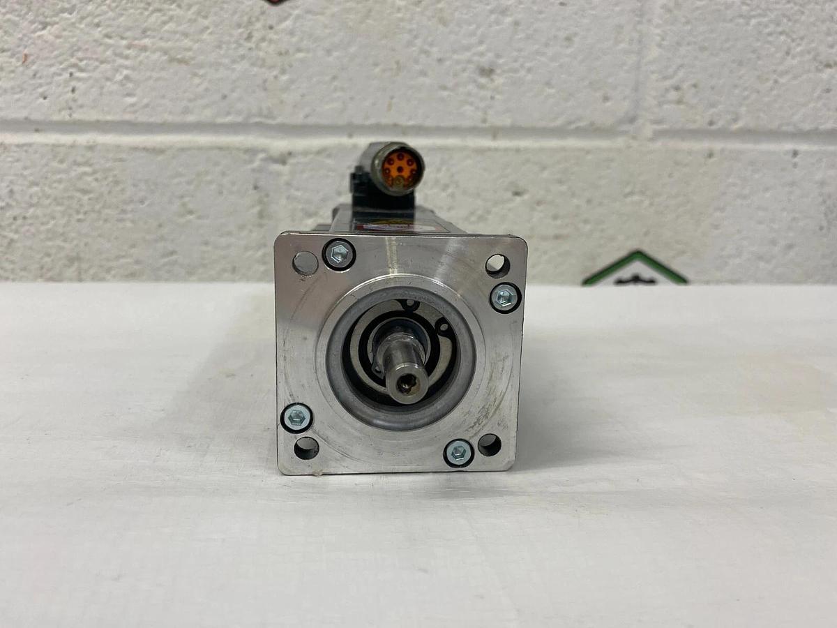 Used Beckhoff AM8021-0B21-0000 Servo Motor PARTS ONLY