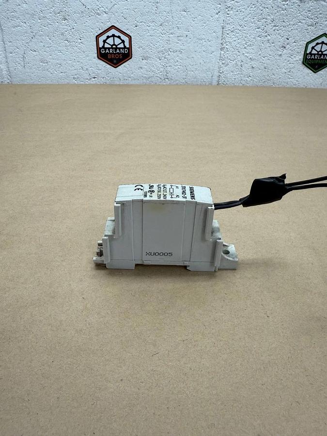 Used Siemens 3TX7462-3T Overvoltage Limiter
