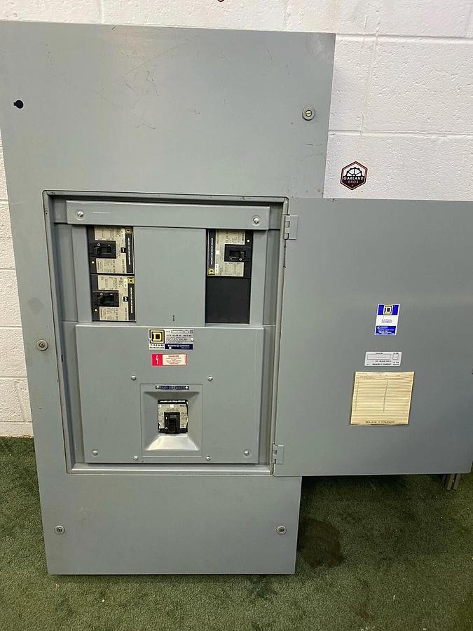 Used Square D HCN0952-2MN I-Line PanelBoard, 250V AC or DC, 600 VAC, Multiple Breaker
